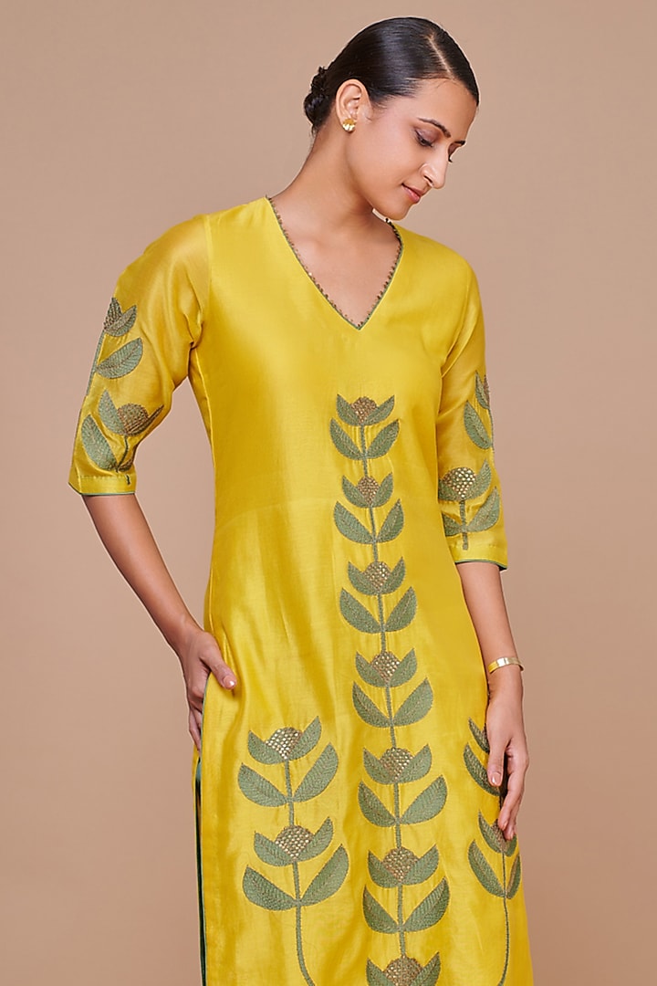 Yellow Silk Chanderi Floral Patchwork Kurta Set by Abhjeet Khanna at Pernia's Pop Up Shop