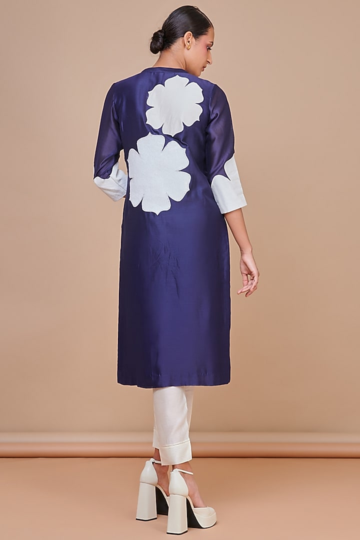 Indigo Blue Silk Chanderi Hand Embroidered Kurta Set by Abhjeet Khanna at Pernia's Pop Up Shop