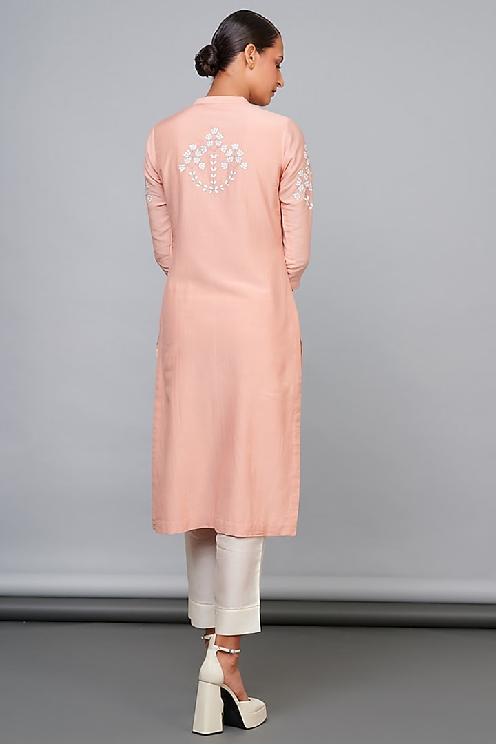 Light Pink Silk Chanderi Thread Work Kurta Set by Abhjeet Khanna at Pernia's Pop Up Shop