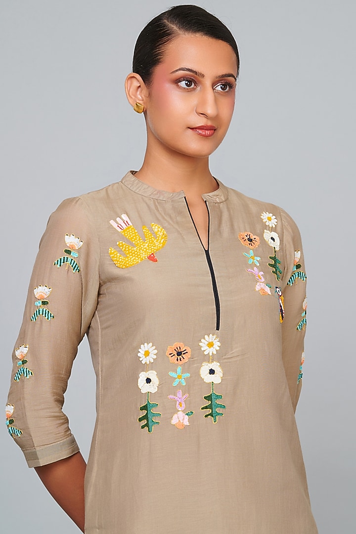 Beige Silk Chanderi Floral Handwork Kurta Set by Abhjeet Khanna at Pernia's Pop Up Shop