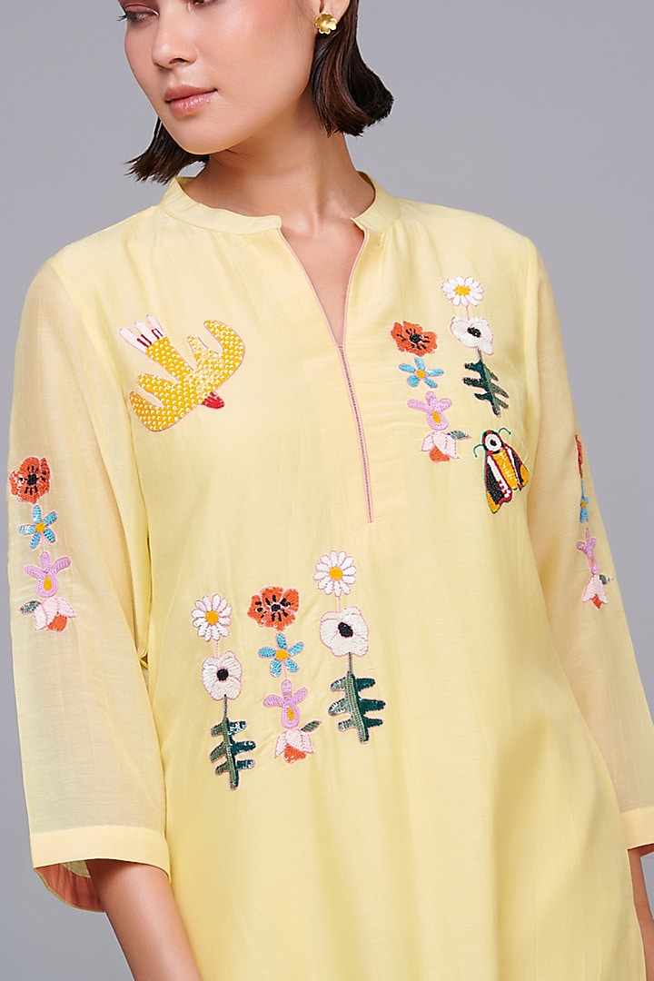 Light Yellow Silk Chanderi Handwork Kurta Set by Abhjeet Khanna at Pernia's Pop Up Shop