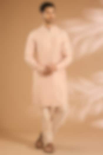 Peach Silk Kurta Set by Abkasa at Pernia's Pop Up Shop