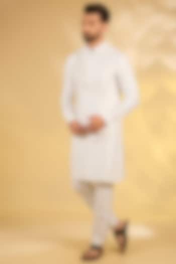 White Cotton Silk Kurta Set by Abkasa at Pernia's Pop Up Shop