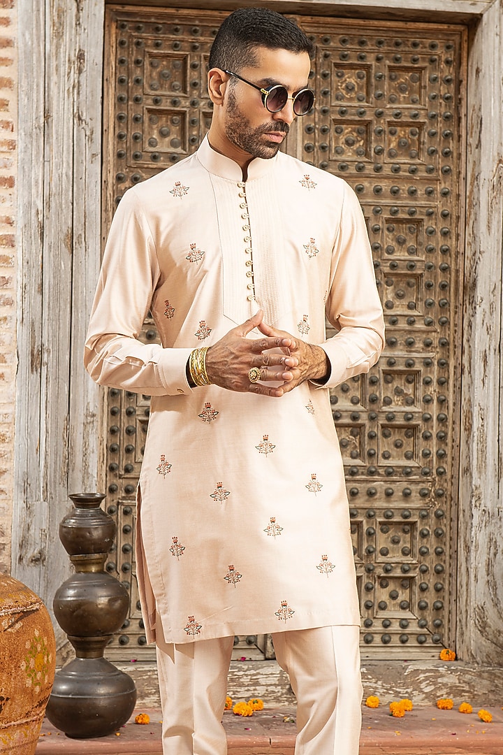 Peach Silk Kurta Set by Abkasa at Pernia's Pop Up Shop