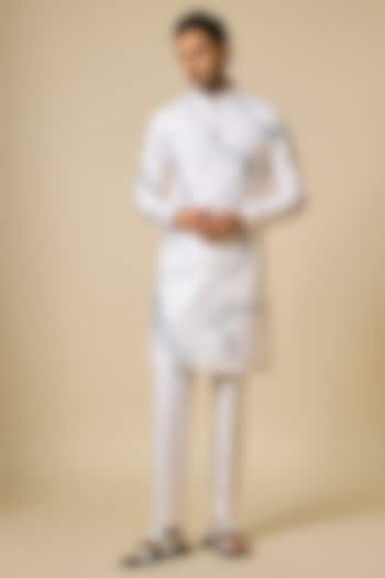 White Cotton Silk Kurta Set by Abkasa at Pernia's Pop Up Shop