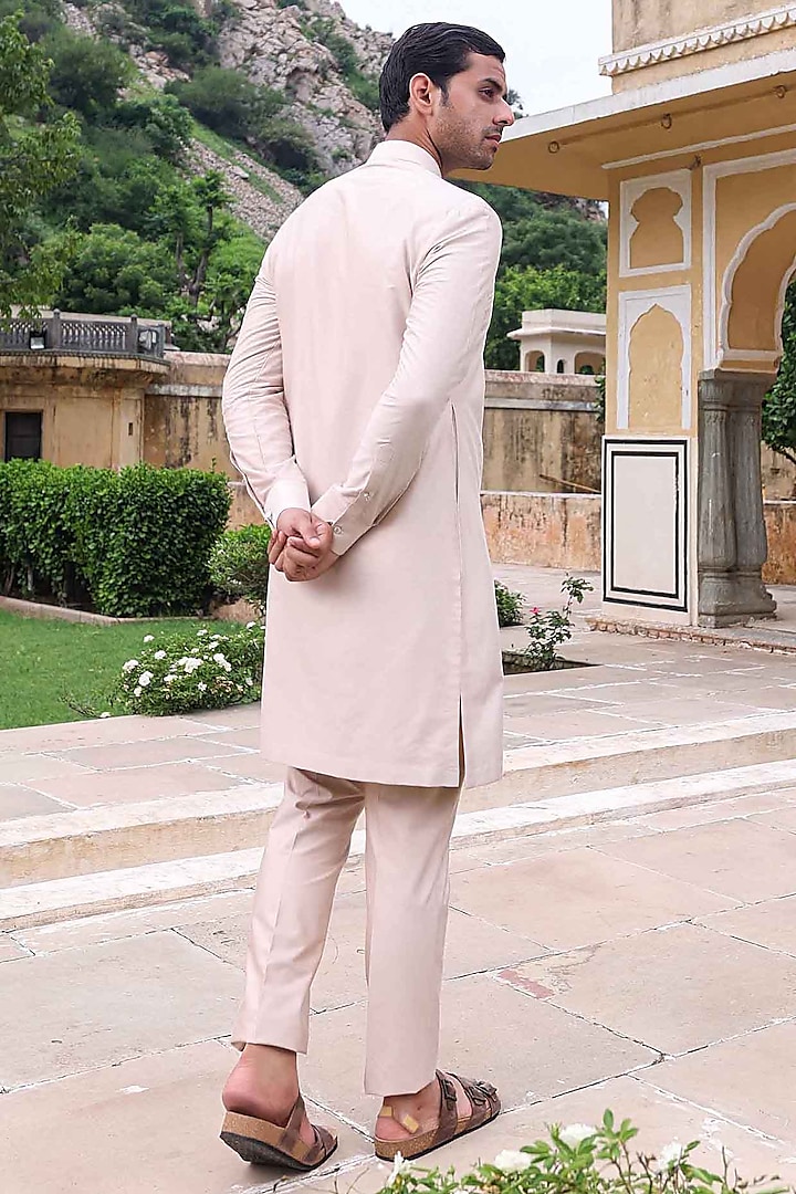 Peach Silk Woven Kurta Set by Abkasa at Pernia's Pop Up Shop