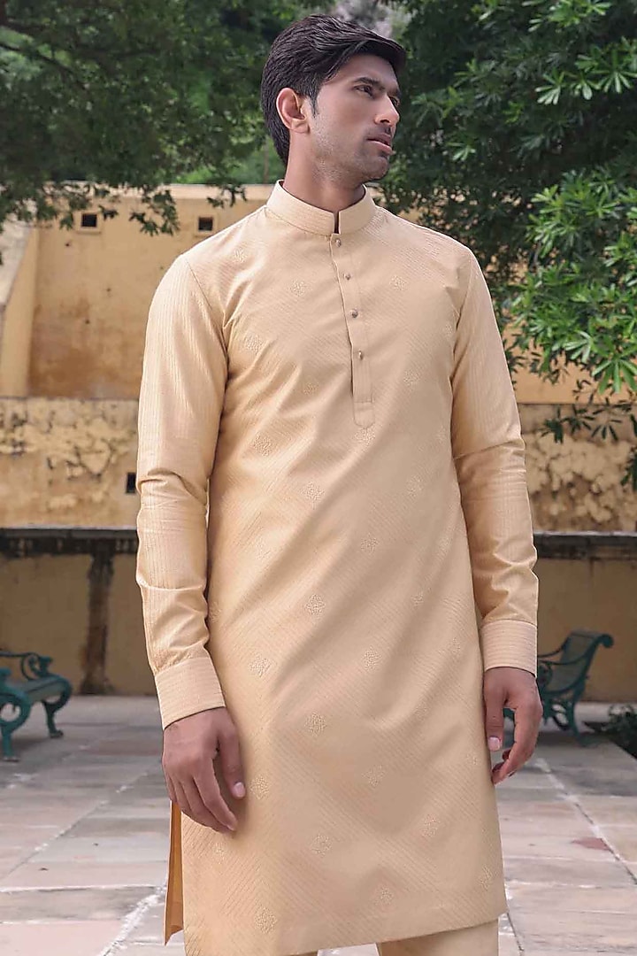 Orange Silk Woven Kurta Set by Abkasa at Pernia's Pop Up Shop