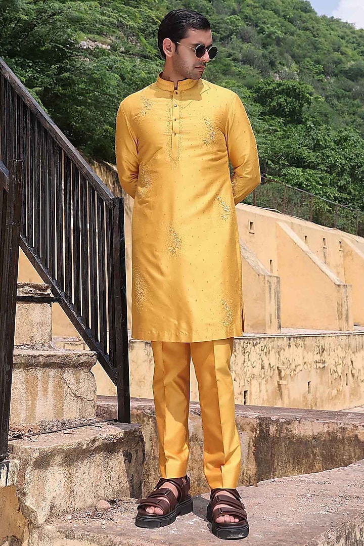 Yellow Katan Silk Kurta Set by Abkasa at Pernia's Pop Up Shop