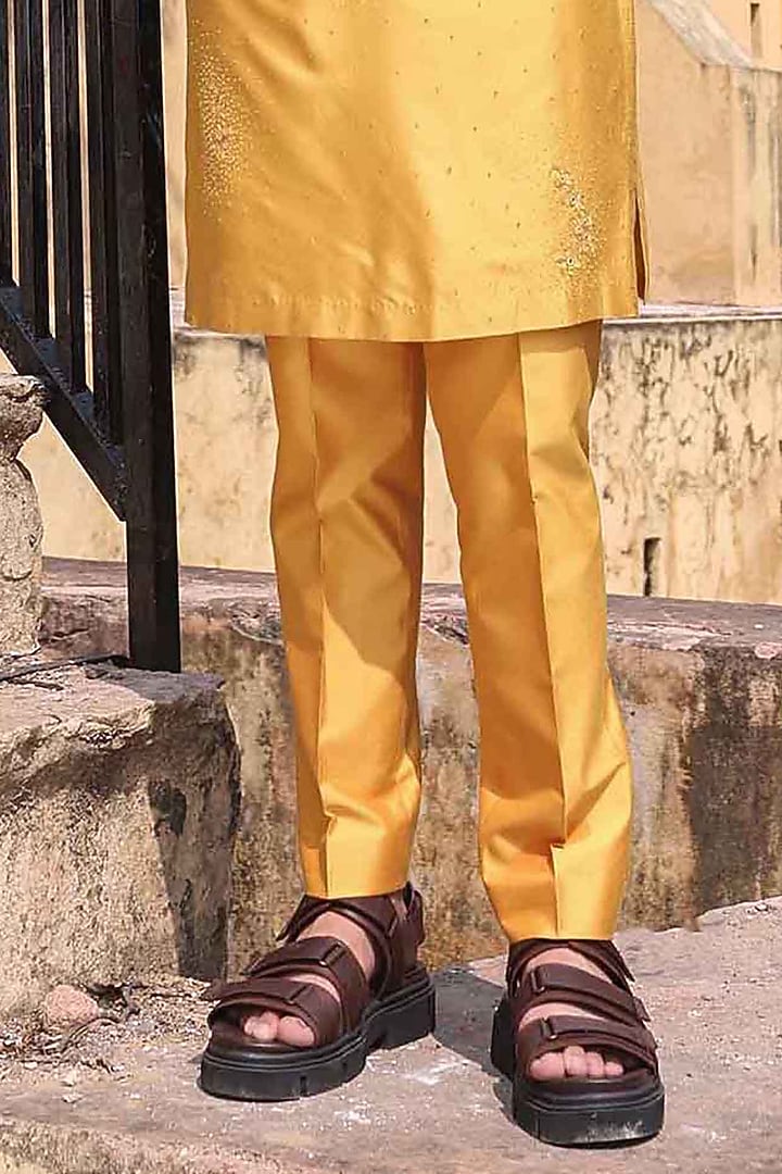 Yellow Katan Silk Kurta Set by Abkasa at Pernia's Pop Up Shop