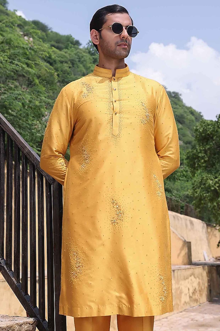 Yellow Katan Silk Kurta Set by Abkasa at Pernia's Pop Up Shop