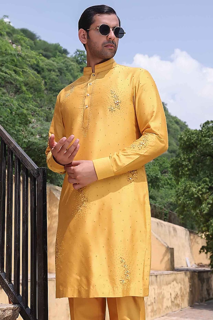 Yellow Katan Silk Kurta Set by Abkasa at Pernia's Pop Up Shop