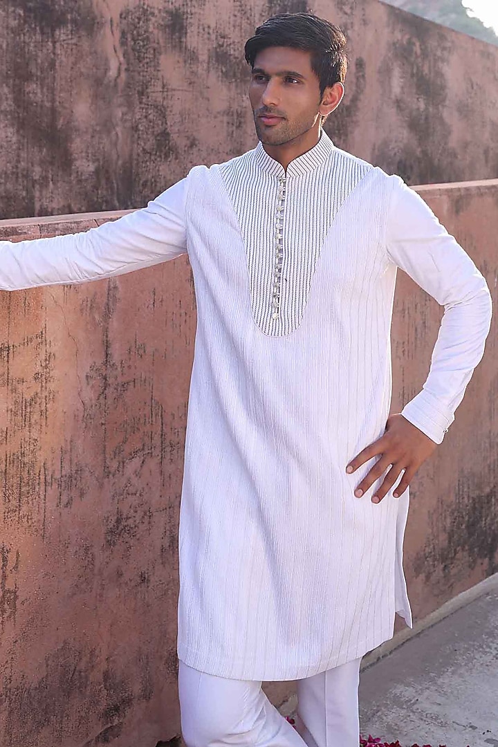 White Silk Woven Kurta Set by Abkasa at Pernia's Pop Up Shop
