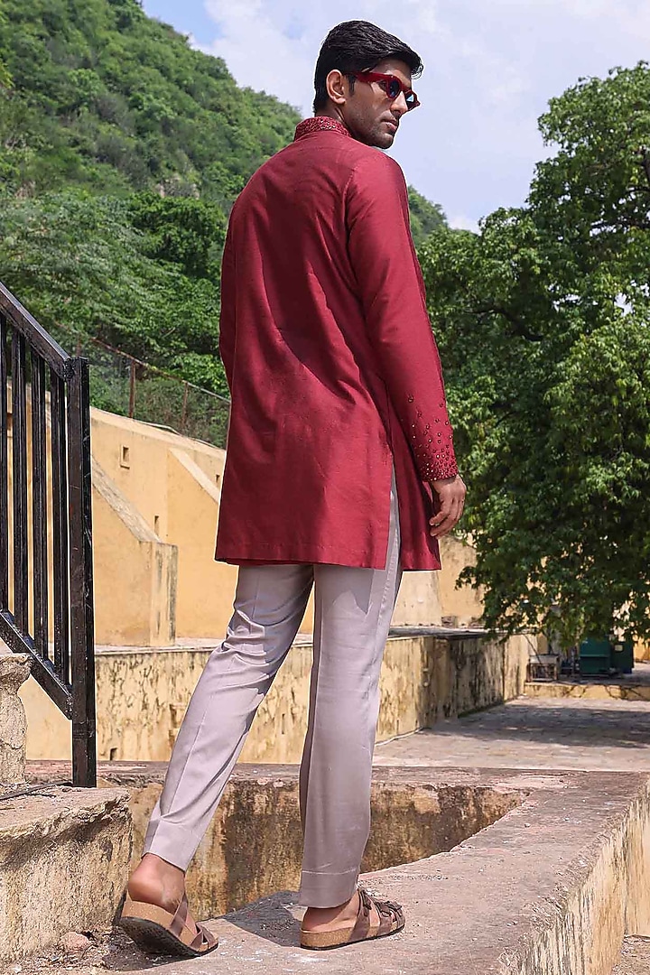 Maroon Silk Woven Kurta Set by Abkasa at Pernia's Pop Up Shop