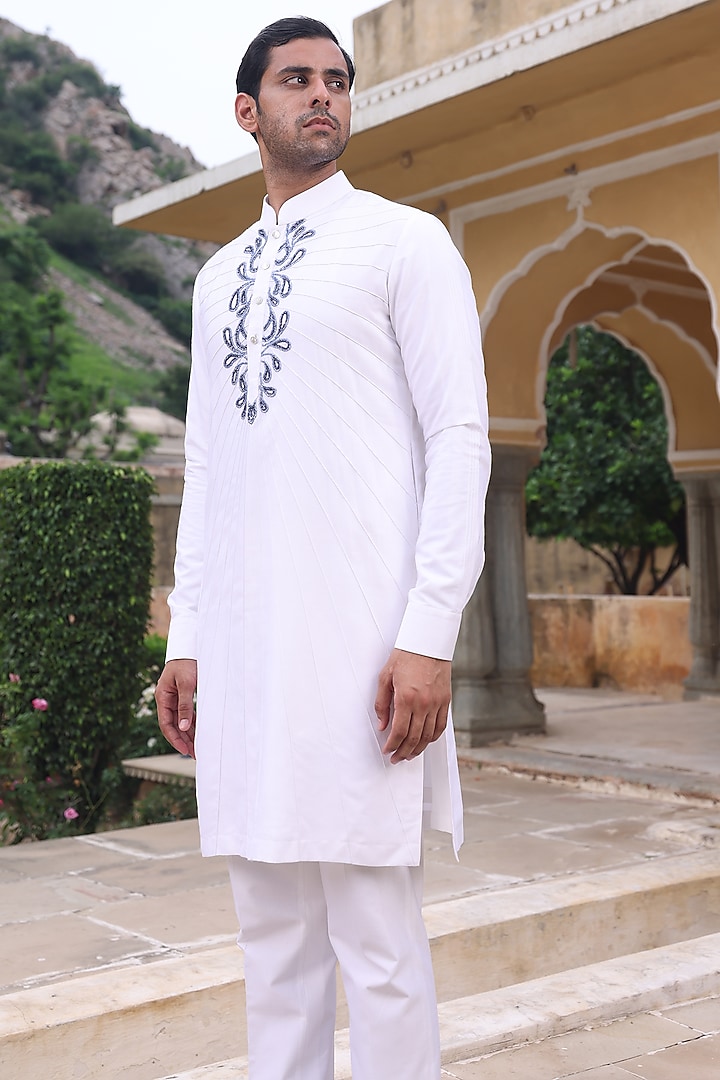White Katan Silk Kurta Set by Abkasa at Pernia's Pop Up Shop