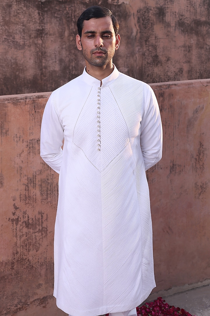 White Katan Silk Kurta Set by Abkasa at Pernia's Pop Up Shop
