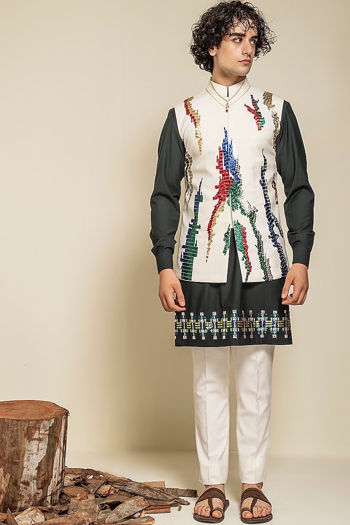 Olive Green Embroidered Kurta Set With Bundi Jacket by Abkasa