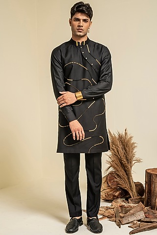 Black Embroidered Kurta Set by Abkasa