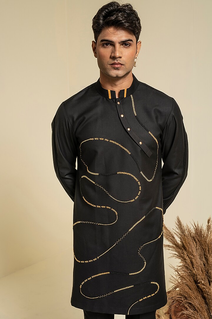 Black Embroidered Kurta Set by Abkasa at Pernia's Pop Up Shop