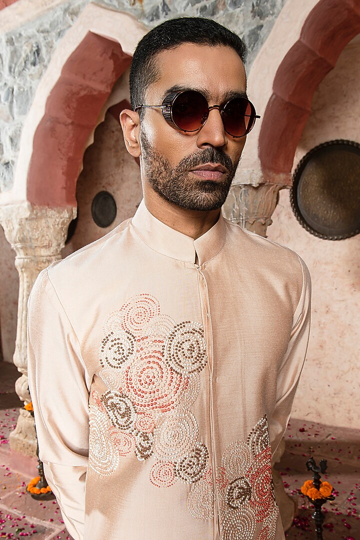 Peach Katan Silk French Knot Embroidered Kurta Set by Abkasa at Pernia's Pop Up Shop