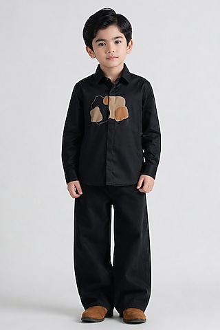 Black Cotton Abstract Patchwork Shirt For Boys by Abkasa - Kids