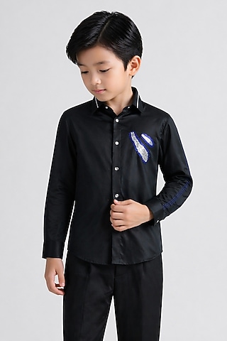 Black Cotton Patch Embroidered Shirt For Boys by Abkasa - Kids