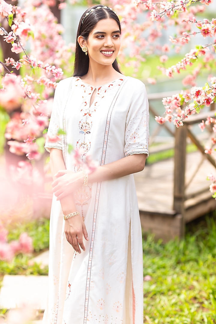 Ivory Linen Satin & Cotton Satin Acrylic Hand Embroidered Kurta Set by Aaryaa By Kashveen Kohli at Pernia's Pop Up Shop