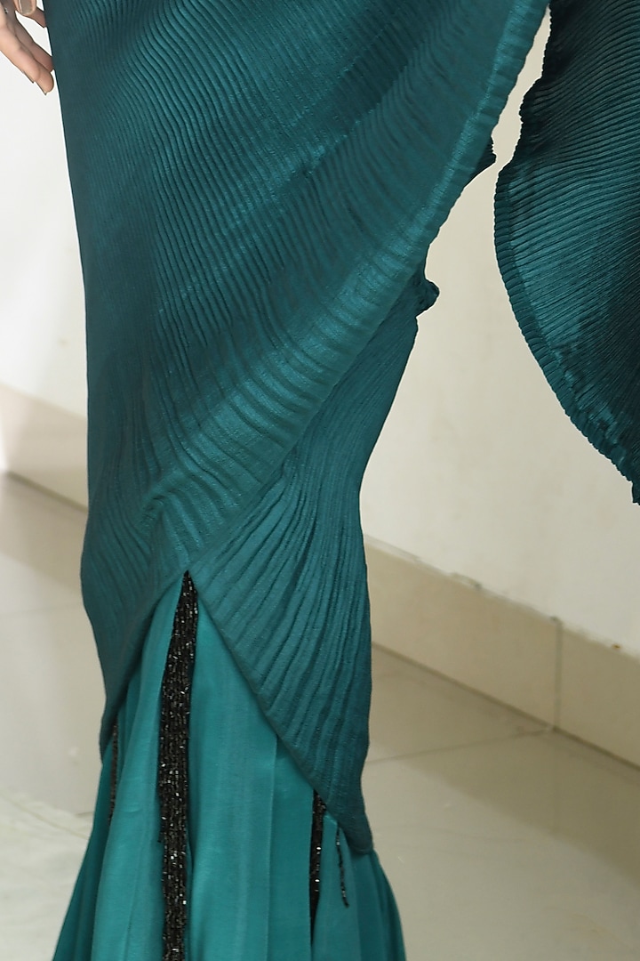 Teal Green Embroidered Pre-Stitched Wedding Saree Set by Aaryaa By Kashveen Kohli at Pernia's Pop Up Shop