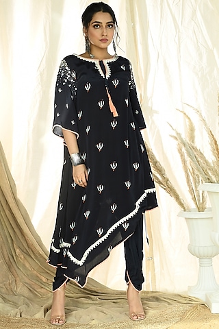 Midnight Black Crepe Dhoti Set by Aaryaa By Kashveen Kohli