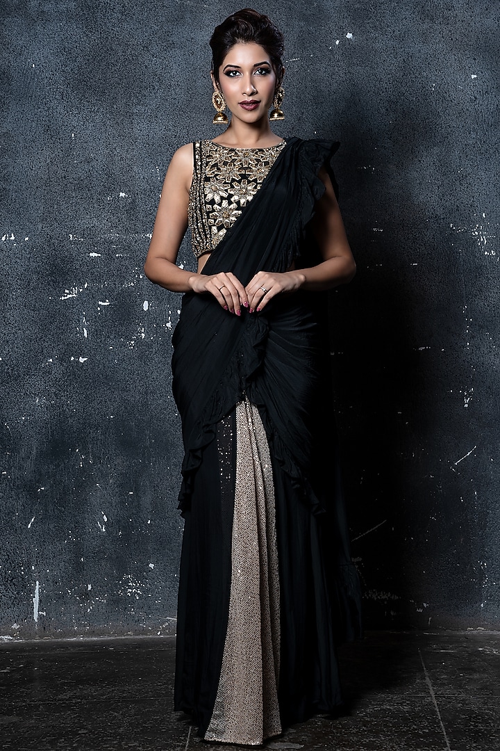 Black Pre-Stitched Organza Saree Set by Aaryaa By Kashveen Kohli