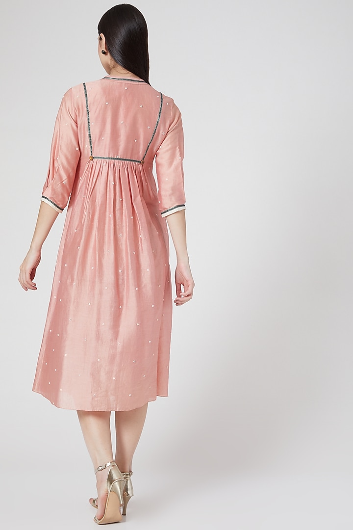 Pink Hand Embroidered Kurta by Abstract By Megha Jain Madaan at Pernia's Pop Up Shop