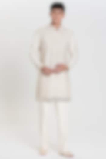 Ivory Chanderi Kurta Set by Abhinav Mishra Men at Pernia's Pop Up Shop