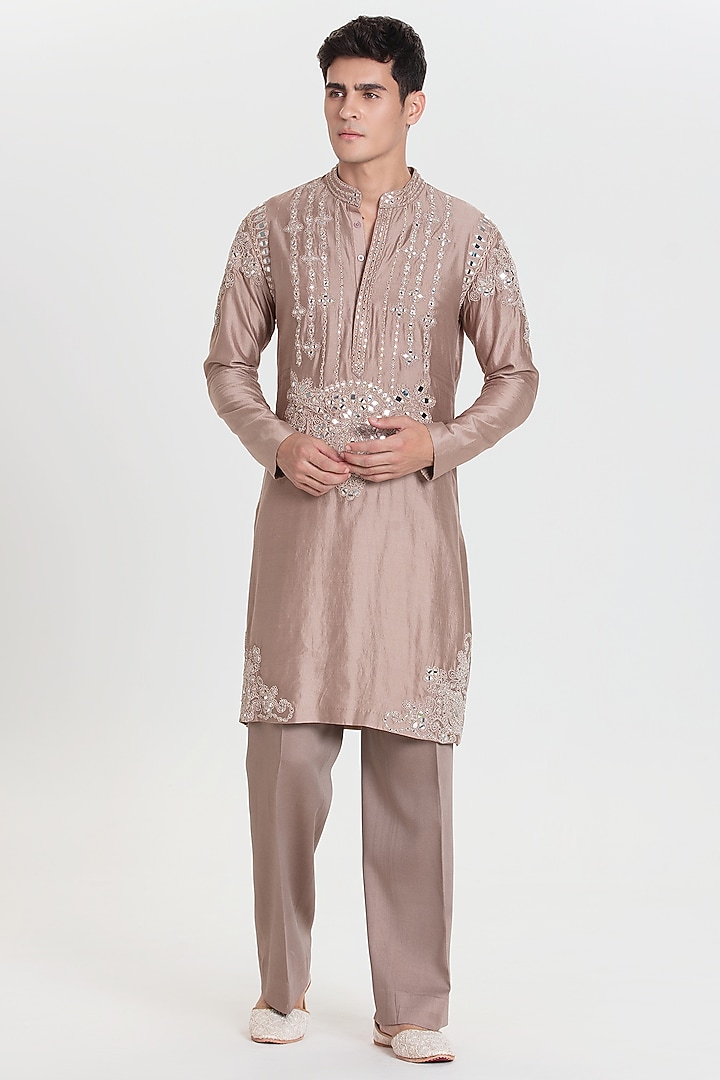 Cameo Pink Chanderi Kurta Set by Abhinav Mishra Men at Pernia's Pop Up Shop