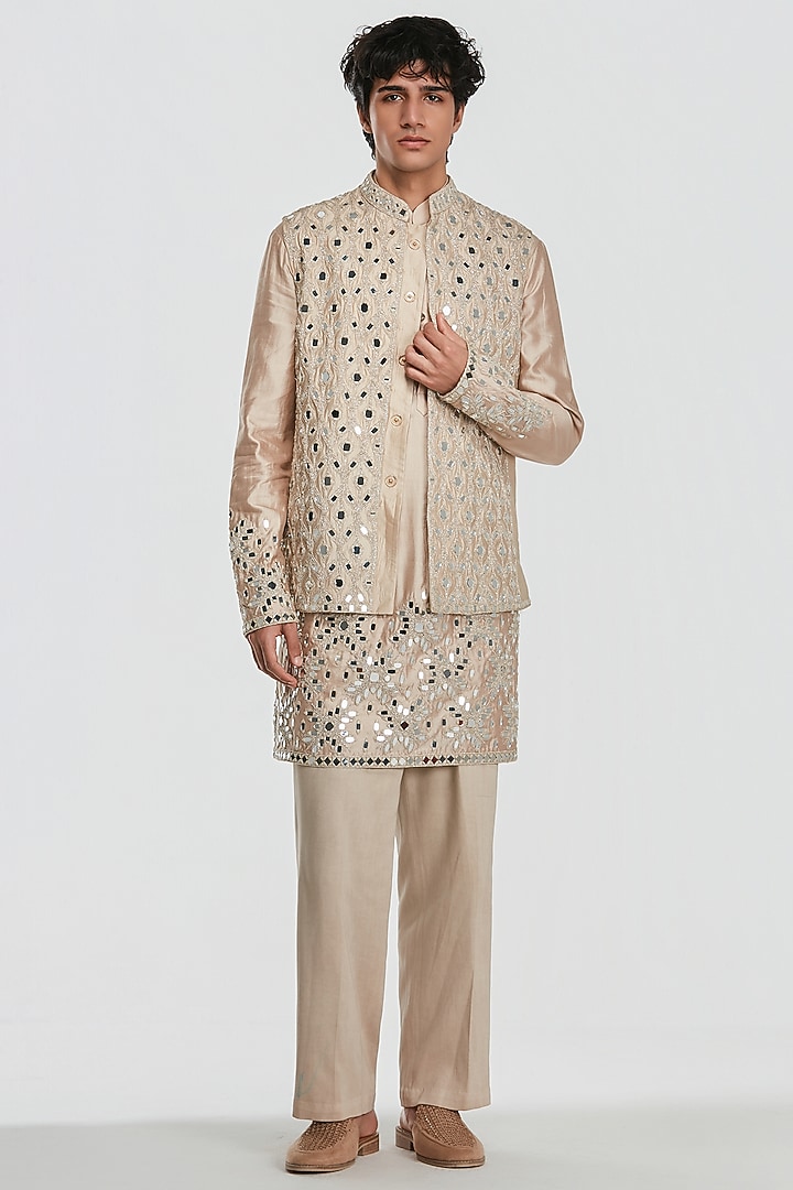 Ivory Chanderi Threadwork Bundi Jacket Set by Abhinav Mishra Men at Pernia's Pop Up Shop