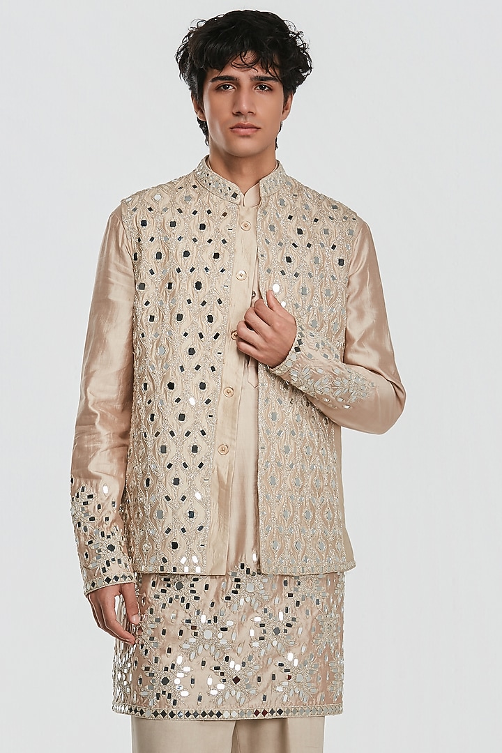 Ivory Chanderi Threadwork Bundi Jacket Set by Abhinav Mishra Men at Pernia's Pop Up Shop