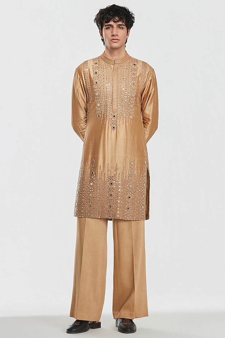 Gold Chanderi Threadwork Kurta Set by Abhinav Mishra Men at Pernia's Pop Up Shop