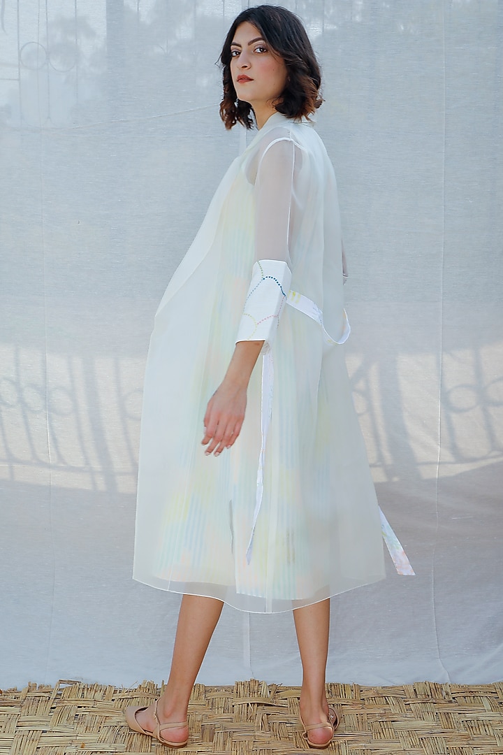 Ivory Embroidered Jacket by Arcvsh by Pallavi Singh at Pernia's Pop Up Shop