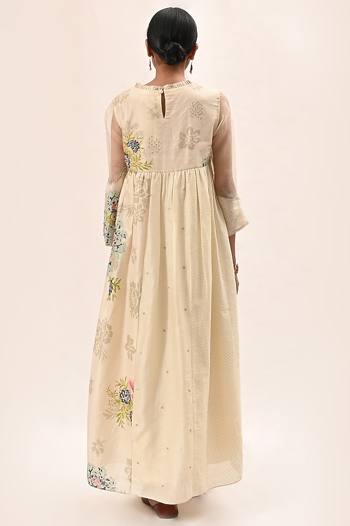 Mushroom Embroidered Kurta Set by Arcvsh by Pallavi Singh at Pernia's Pop Up Shop
