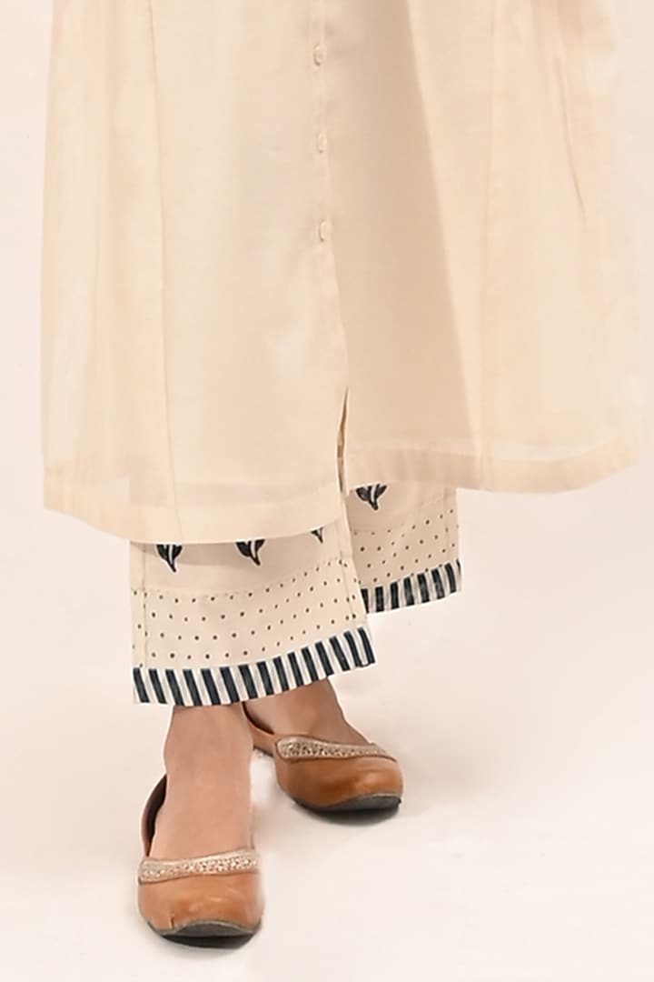 Ivory Block Printed Kurta Set by Arcvsh by Pallavi Singh at Pernia's Pop Up Shop