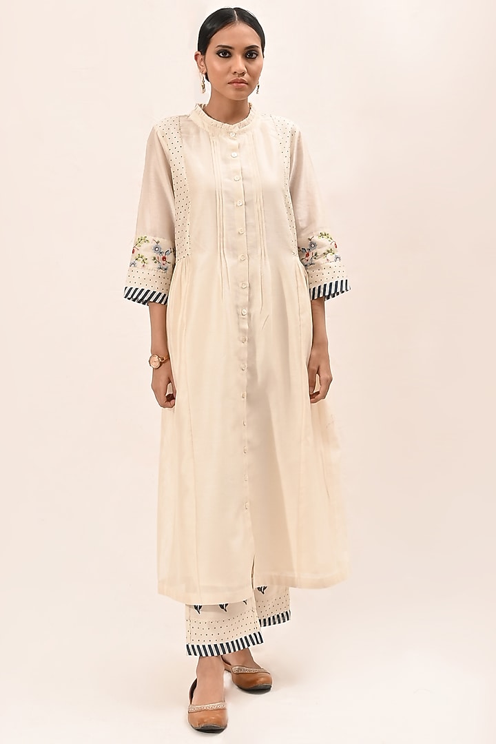 Ivory Block Printed Kurta Set by Arcvsh by Pallavi Singh at Pernia's Pop Up Shop