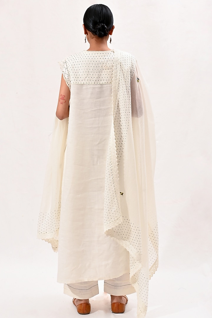 Ivory Printed Kurta Set by Arcvsh by Pallavi Singh at Pernia's Pop Up Shop