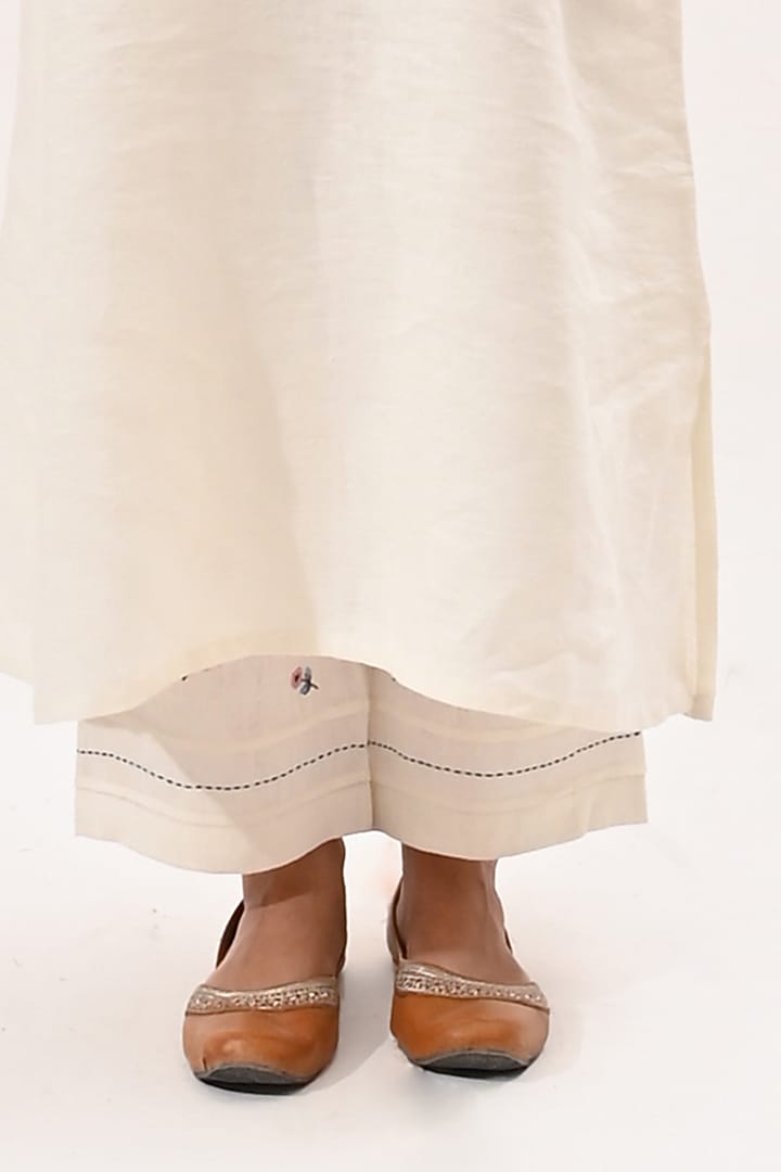 Ivory Printed Kurta Set by Arcvsh by Pallavi Singh at Pernia's Pop Up Shop