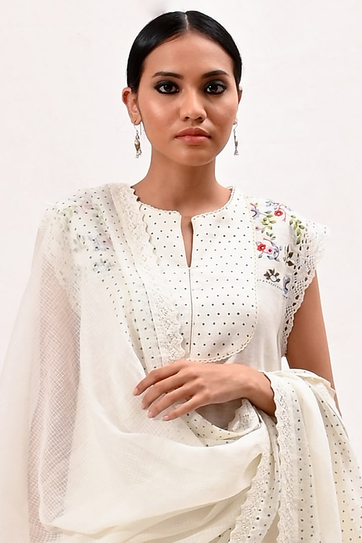 Ivory Printed Kurta Set by Arcvsh by Pallavi Singh at Pernia's Pop Up Shop