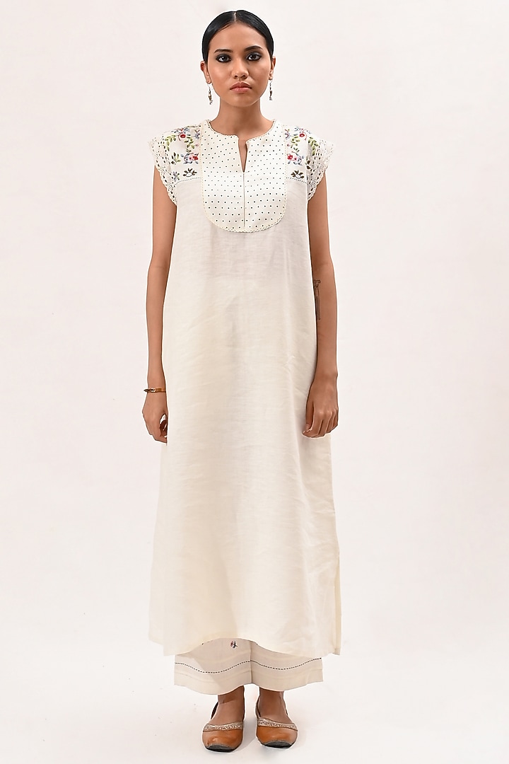 Ivory Printed Kurta Set by Arcvsh by Pallavi Singh at Pernia's Pop Up Shop