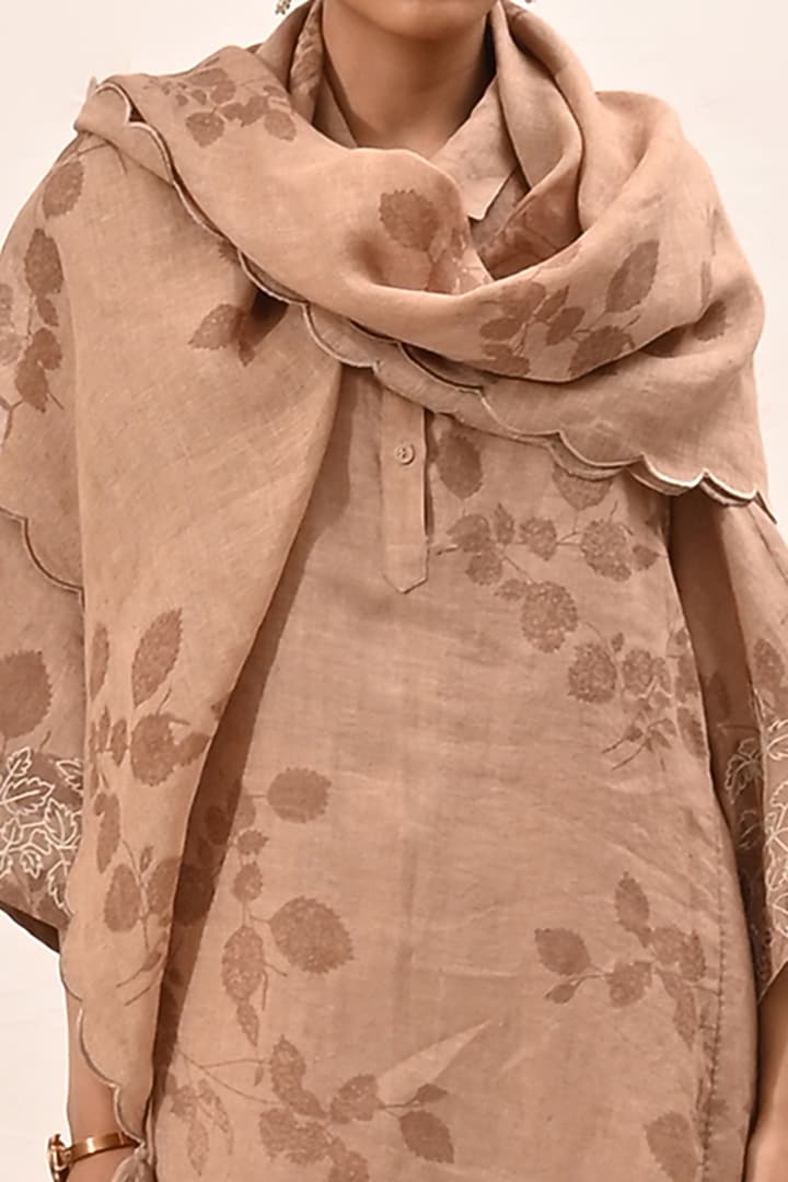 Almond Printed Kurta Set by Arcvsh by Pallavi Singh at Pernia's Pop Up Shop