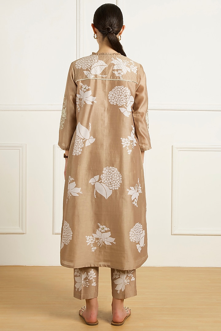 Beige Silk Chanderi Machine Embroidered & Printed Tunic Set by Arcvsh by Pallavi Singh at Pernia's Pop Up Shop