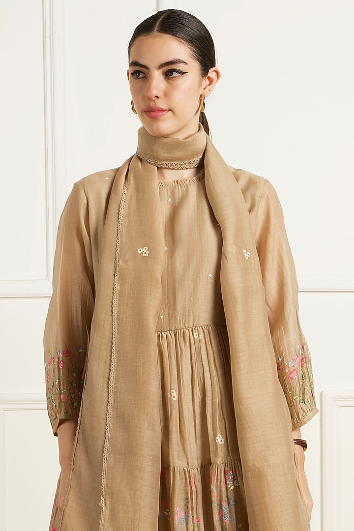 Beige Mul Chanderi Machine Embroidered & Printed Tunic Set by Arcvsh by Pallavi Singh at Pernia's Pop Up Shop