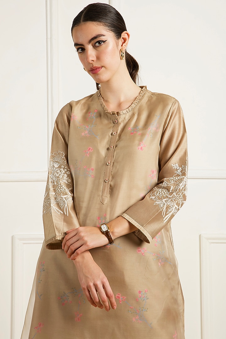 Beige Silk Chanderi Machine Embroidered & Printed Tunic Set by Arcvsh by Pallavi Singh at Pernia's Pop Up Shop