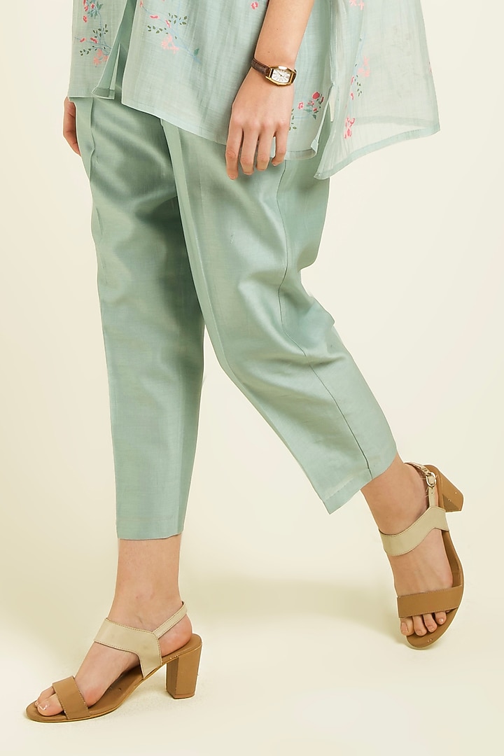 Mint Mul Chanderi Embroidered & Printed Co-Ord Set by Arcvsh by Pallavi Singh at Pernia's Pop Up Shop