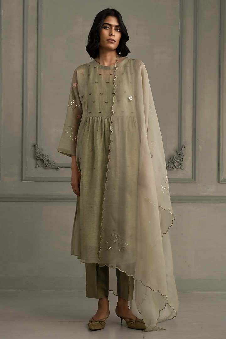 Sage Green Mul Chanderi Embroidered Tunic Set by Arcvsh by Pallavi Singh at Pernia's Pop Up Shop