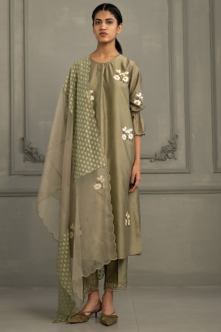 Sage Green Mul Chanderi Embroidered Tunic Set by Arcvsh by Pallavi Singh at Pernia's Pop Up Shop